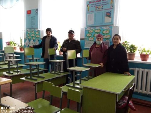 Сш#5 им. Ч.Айтматова. Со стороны родительского комитета, Хаджибекова М. и Алимамедова И., было оказана помощь школе. Они приобрели мебель для кабинета нач.кл.